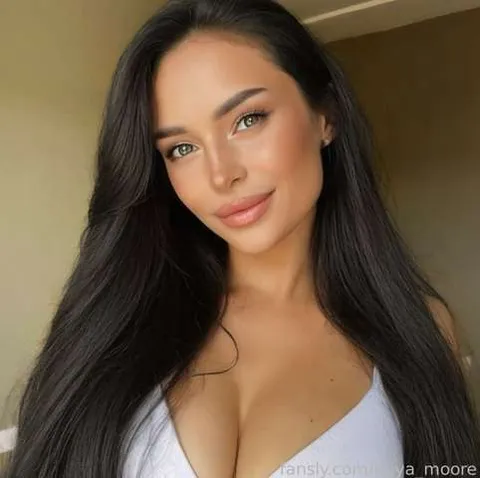 @miya_moore