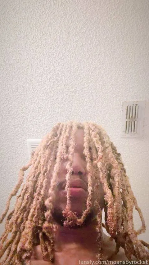 @moansbyrocket