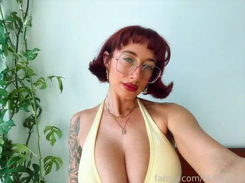 @Mollydixx
