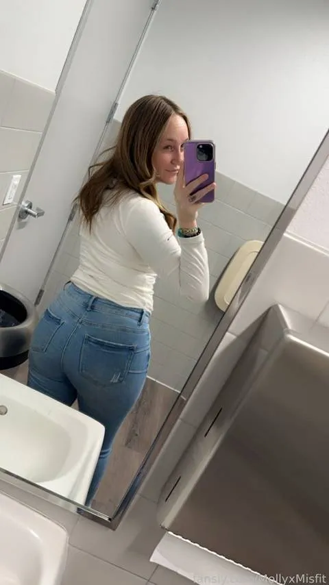 @MollyxMisfit
