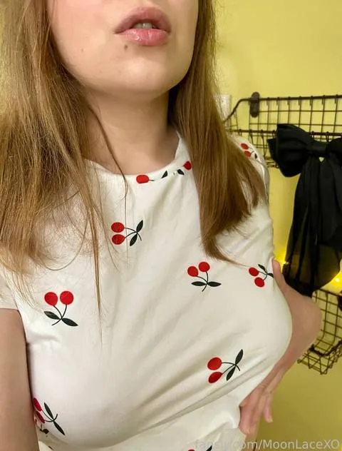 @MoonLaceXO
