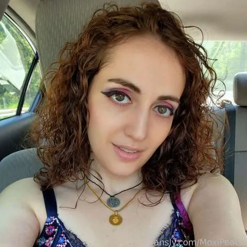 @MoxiPeach