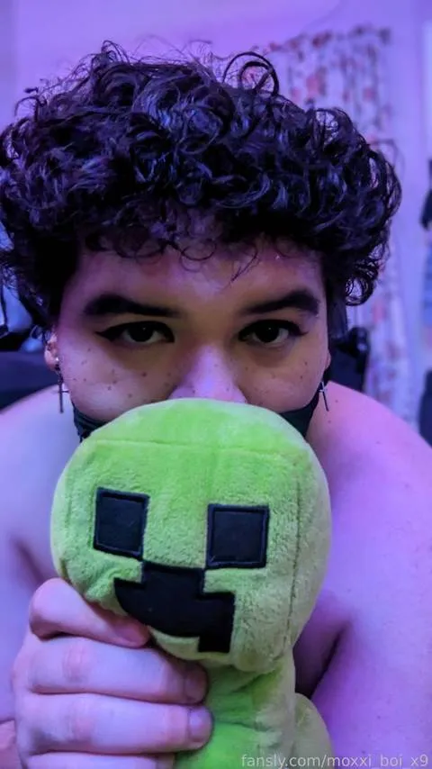 @moxxi_boi_x9