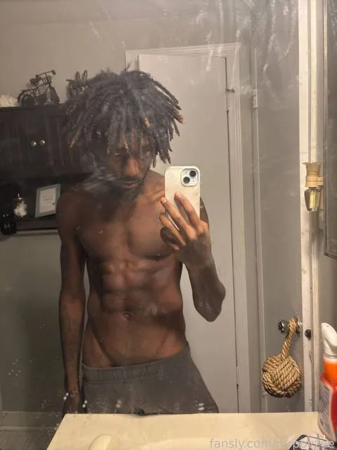@mrpovzee