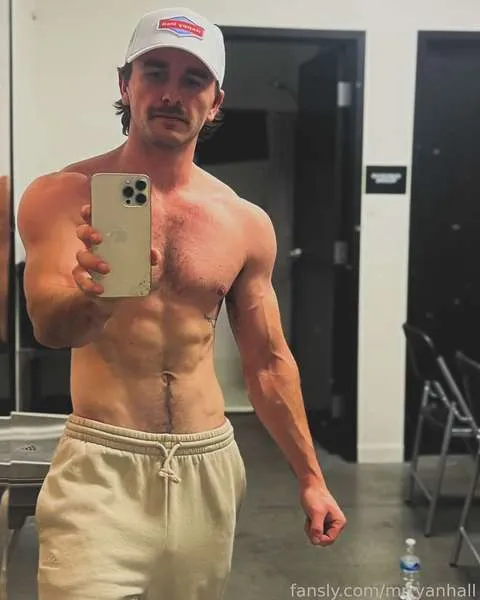 @mrryanhall