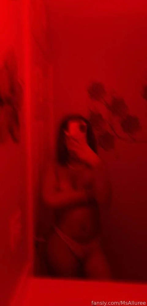 @MsAlluree