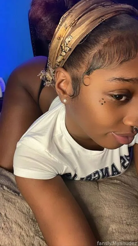 @myanudez