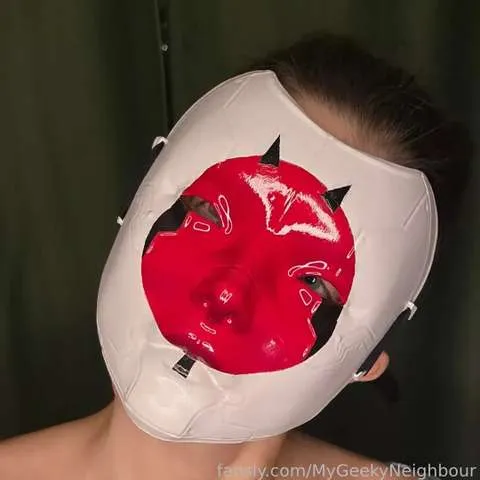 @MyGeekyNeighbour