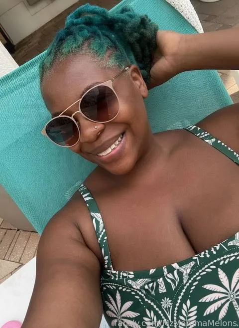 @MzMammaMelons