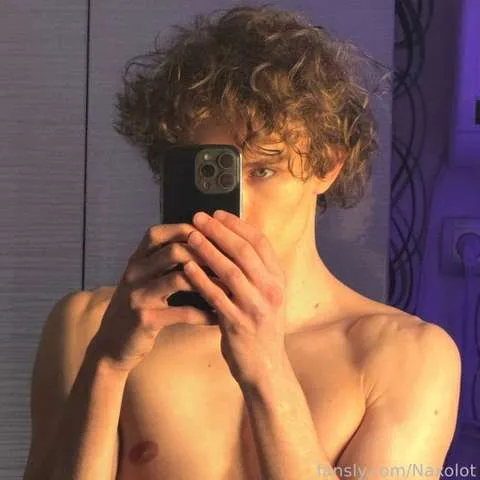 @Naxolot