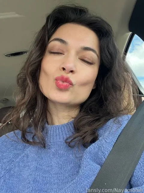 @Nayamodel