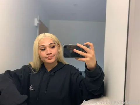 @nevindadoll