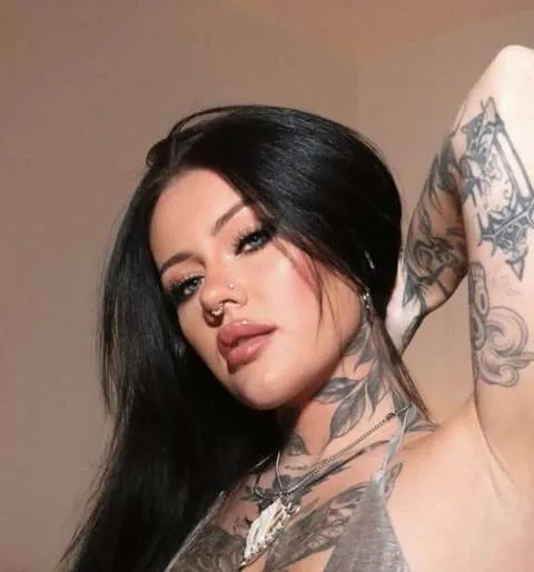 @niamhvelvet