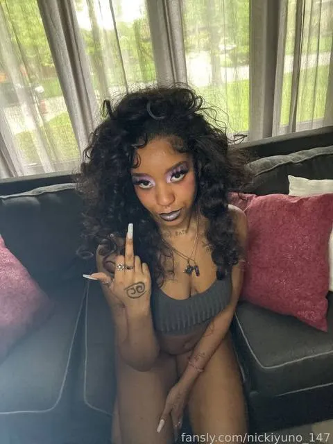 @nickiyuno_147