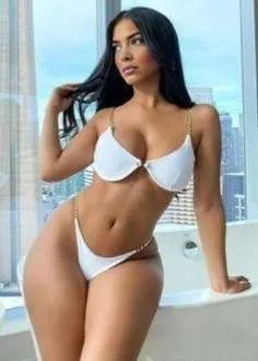 @NicoleFr