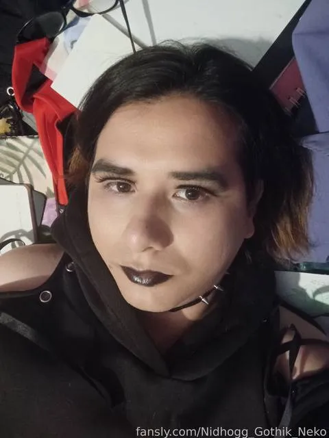 @Nidhogg_Gothik_Neko