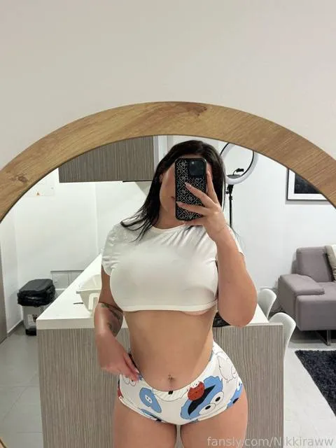 @Nikkiraww