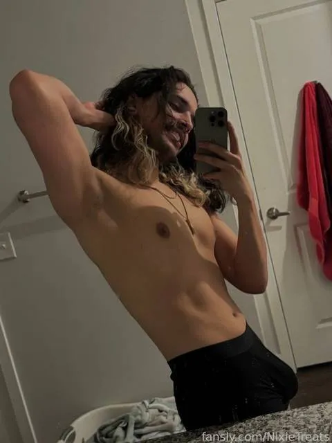 @NixieTreats