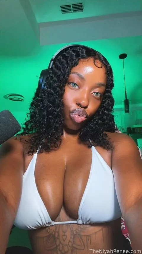 @niyahrenee