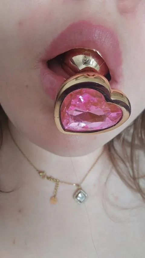 @nonamelywhore