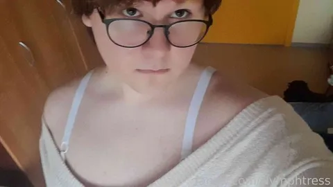 @Nymphtress