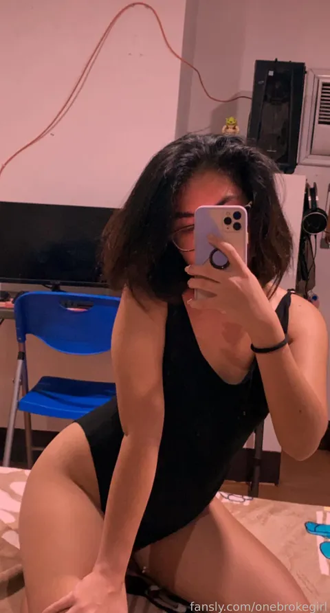 @onebrokegirl