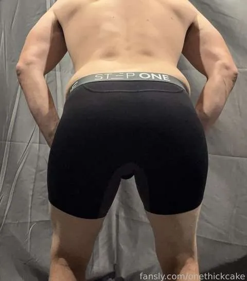 @onethickcake