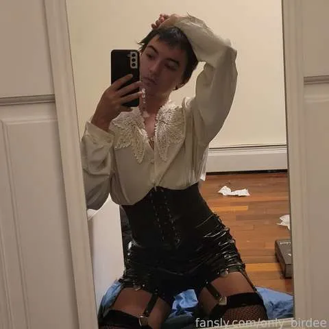 @only_birdee