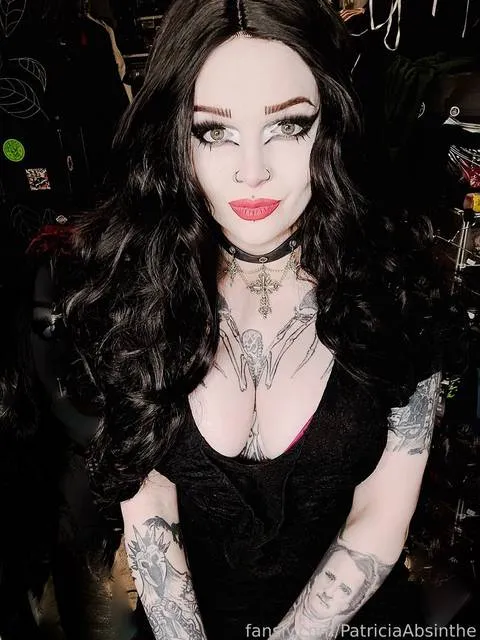 @PatriciaAbsinthe