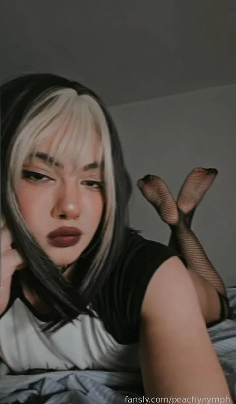 @peachynymph_