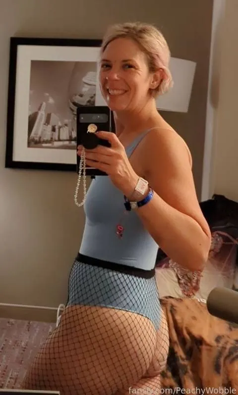 @PeachyWobble