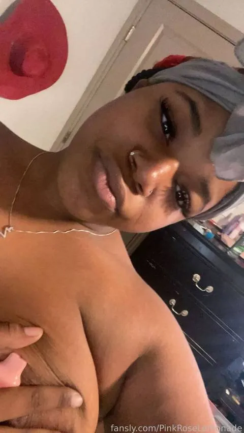@PinkRoseLemonade