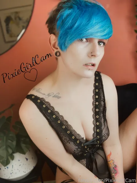 @PixieGirlCam