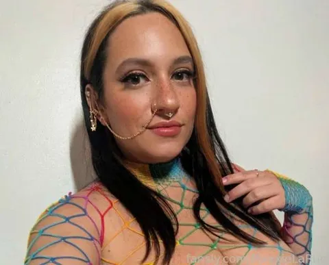 @PixxxieLaRue