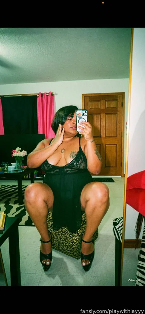 @playwithlayyy