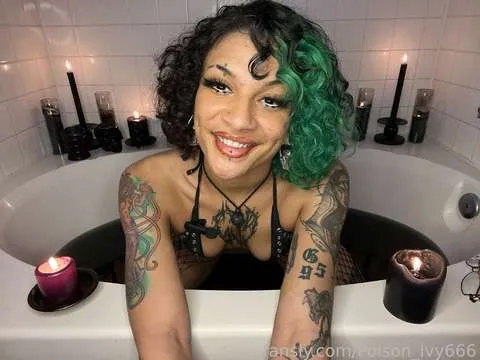 @Poison_ivy666