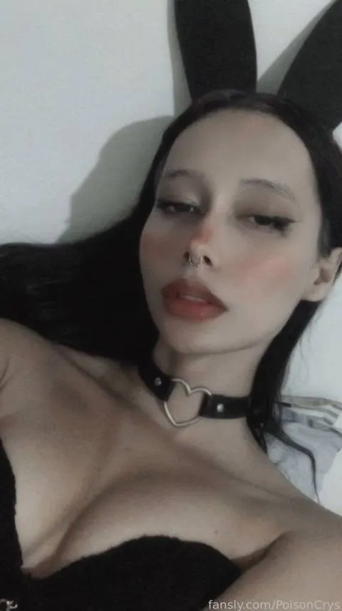 @PoisonCrys