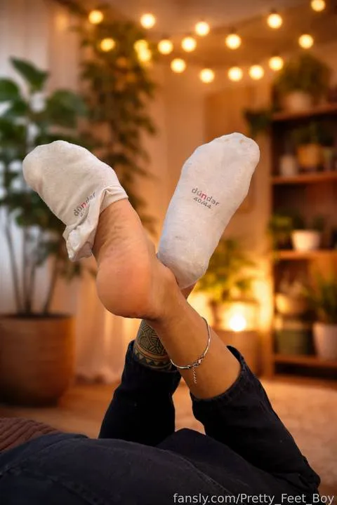 @Pretty_Feet_Boy
