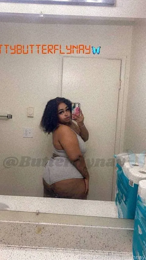 @Prettybitchnay