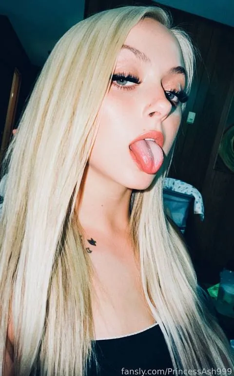 @PrincessAsh999
