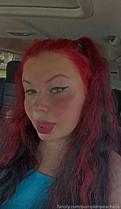 @pumpkinpeachesb