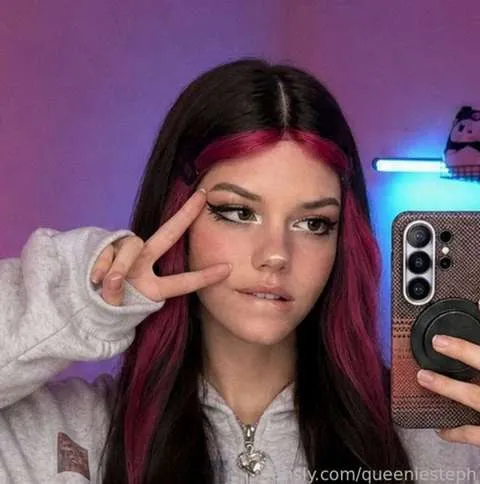 @queeniesteph