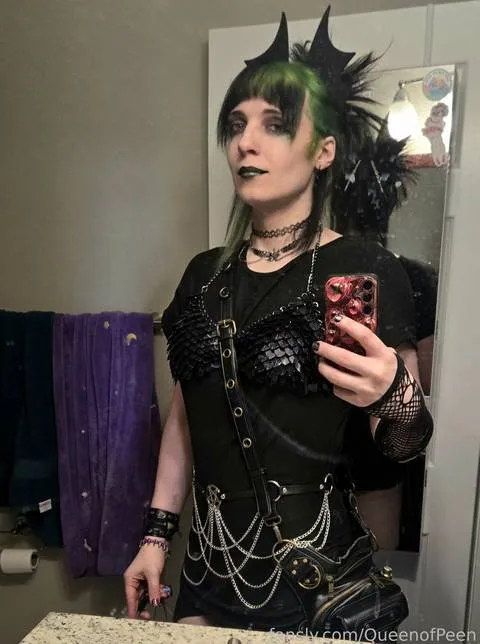 @QueenofPeen