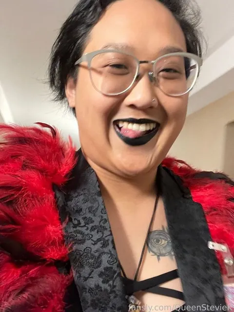 @QueenStevieK