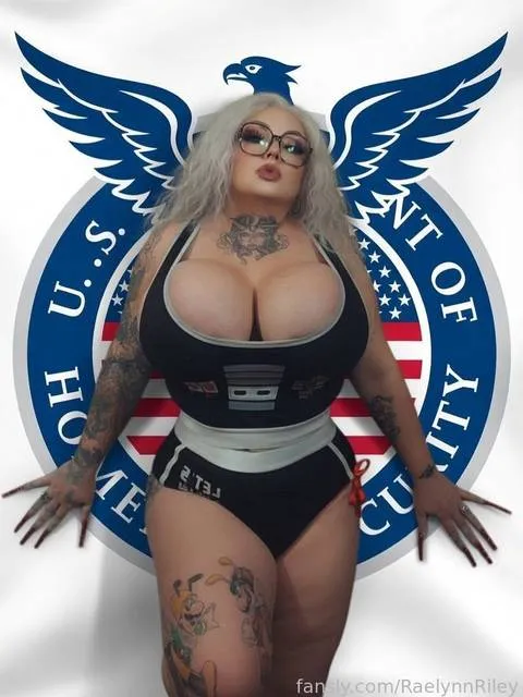 @RaelynnRiley