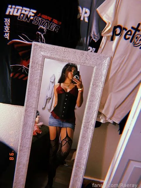 @Raeray_