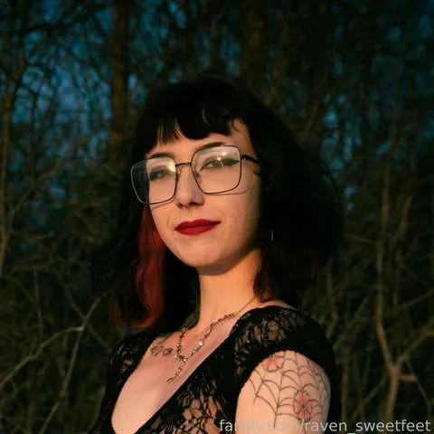 @raven_sweetfeet