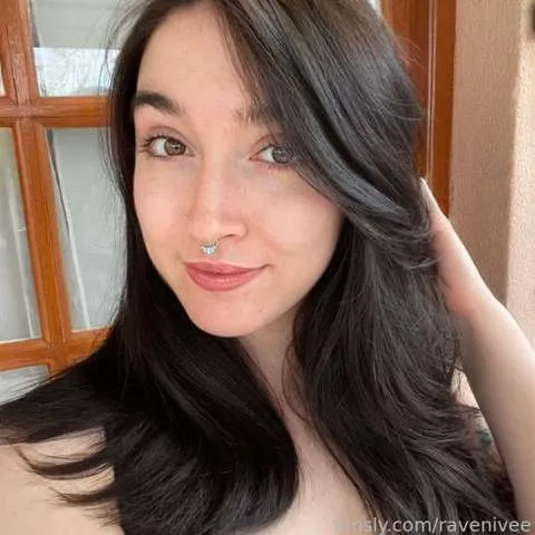 @ravenivee