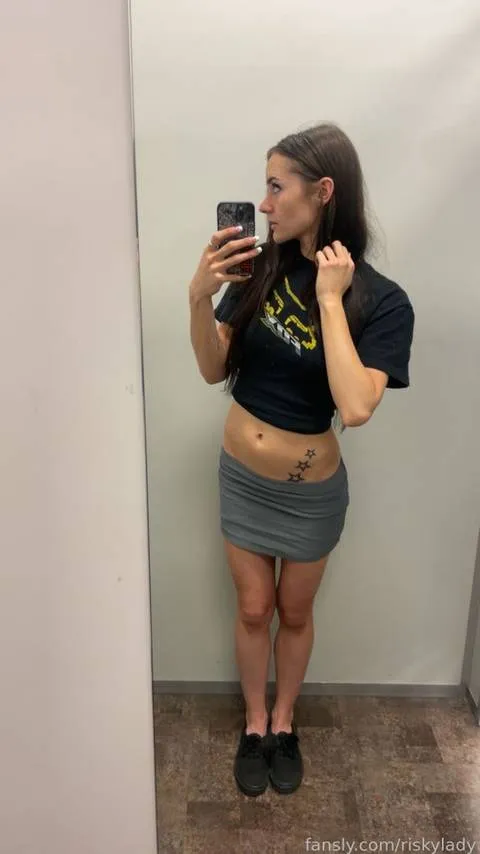 @riskylady