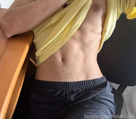 @Robbaby8